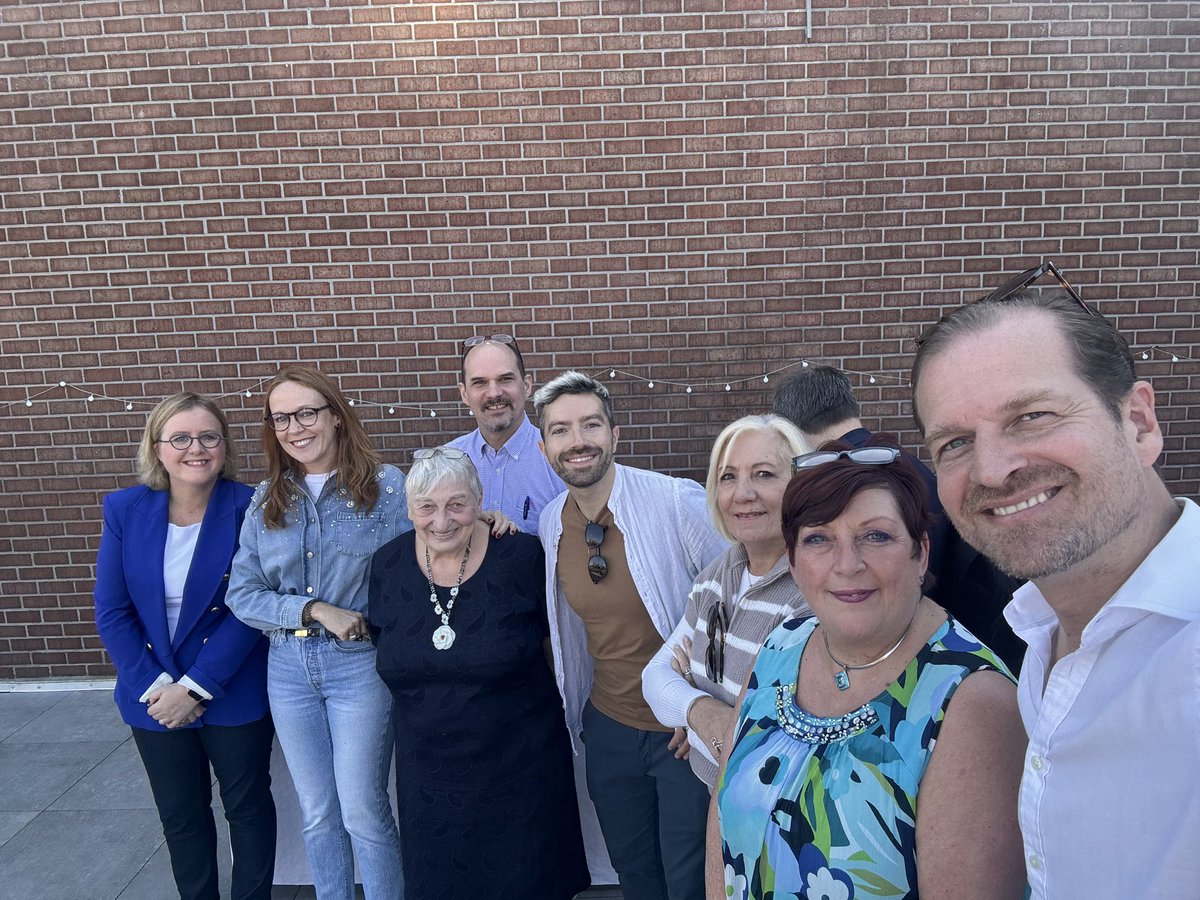 Aujourd’hui, le <a href="/MRVilleBXL/">MR Bruxelles</a> se réunissait pour la 15ème édition de son tradition barbecue, à Neder-Over-Heembeek, une belle occasion de revoir les nombreux militants de façon conviviale et sous ce soleil d’automne ☀️💙

#Bruxelles #MRbe #FierdetreLiberal