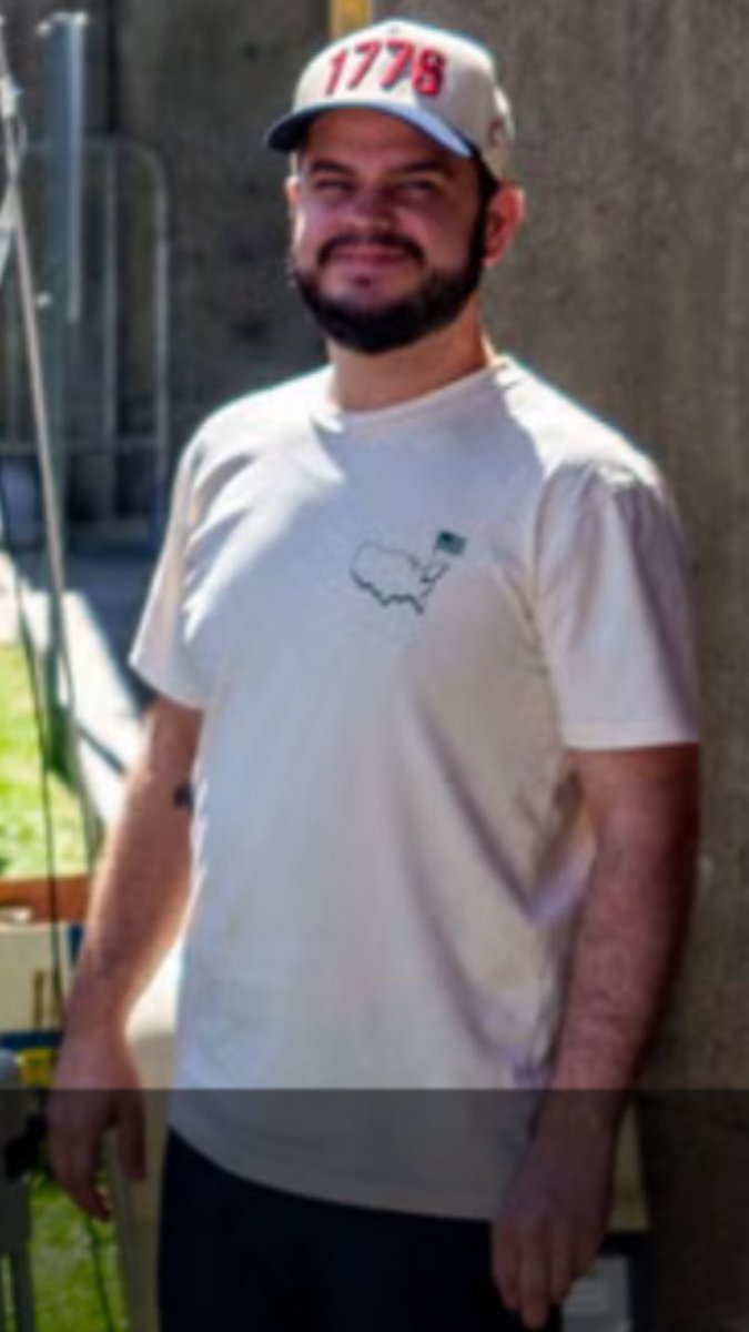 RealRedWill's tweet photo. @AlexChecked This is the guy who put the Exploding Lapel Mic on Charlie Kirk https://t.co/OAEk18nExY