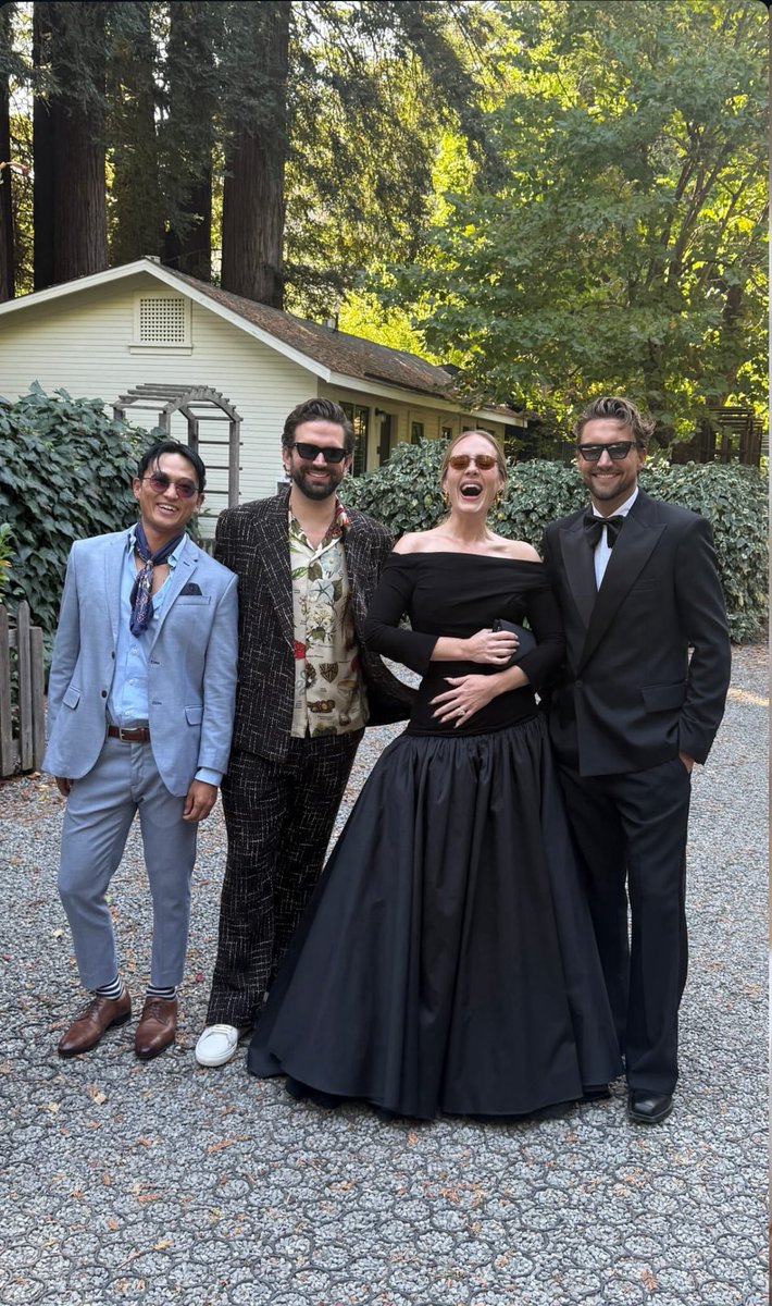 portaladelebr's tweet image. 📸: DESLUMBRANTE! Adele em uma festa de casamento recentemente.