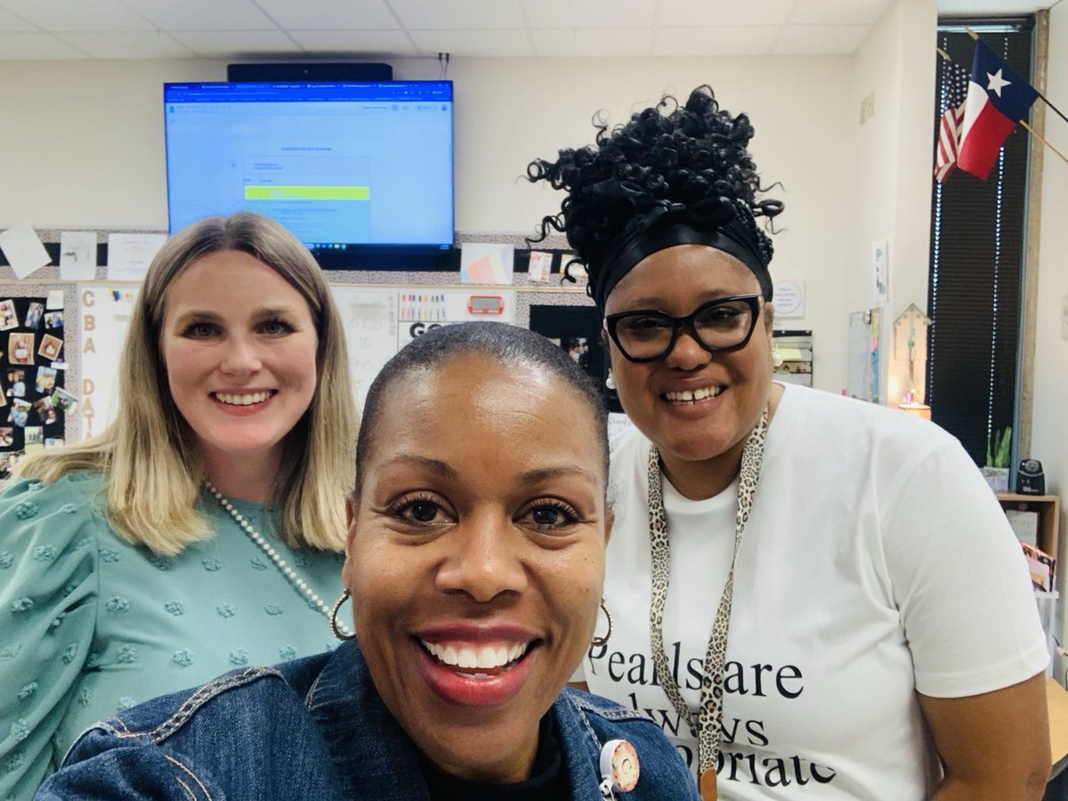 ⁦<a href="/Toler_Texans/">Toler Elementary</a>⁩ have their learning boots on the ground! Students were engaged in small groups and enjoying an interactive read aloud! Keep it up! #gisdprek ⁦<a href="/GISDTLD/">Teaching & Learning Development</a>⁩