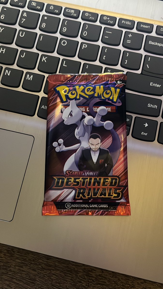 PoDoesPokemon's tweet image. Before I try for Prismatic Evolutions tonight… let’s open a pack! #DestinedRivals pack #7! #CodeCard #Pokemon #PokemonTCG
