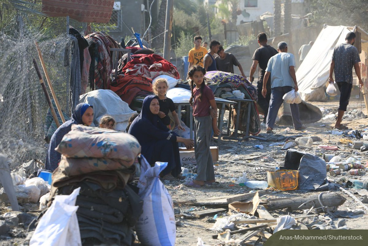 NewsBFM's tweet photo. Israel has committed genocide in Gaza, says UN commission of inquiry.

The report named Prime Minister Benjamin Netanyahu, former Defence Minister Yoav Gallant, and President Isaac Herzog as responsible, stating they incited genocide through their statements.

🧵1 https://t.co/cB6oqUEGI5