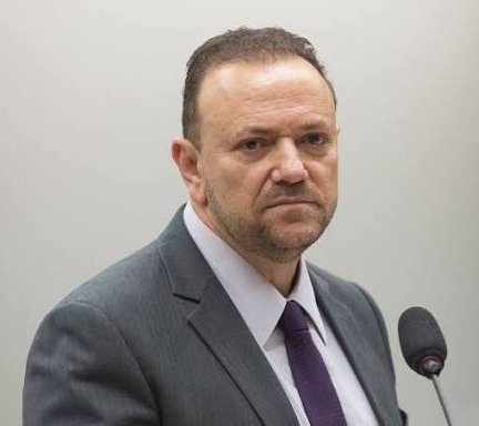 🔴ÚLTIMA HORA: Após chamar Donald Trump de "Líder Fascista", Presidente do PT, Edinho Silva entra na lista de brasileiros que deverão ter o visto americano CANCELADO.