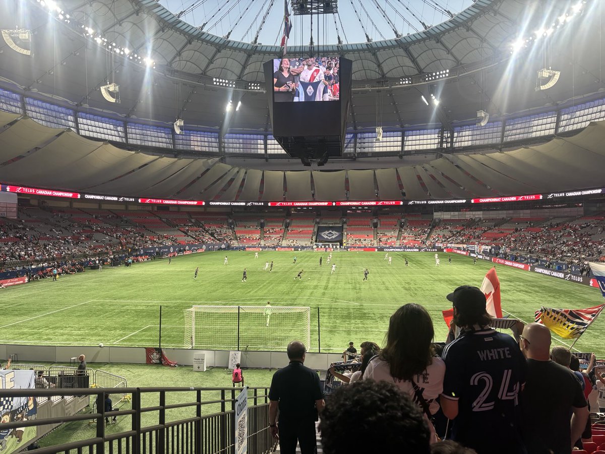 School night shenanigans with the ⁦<a href="/Southsiders/">Vancouver Southsiders</a>⁩