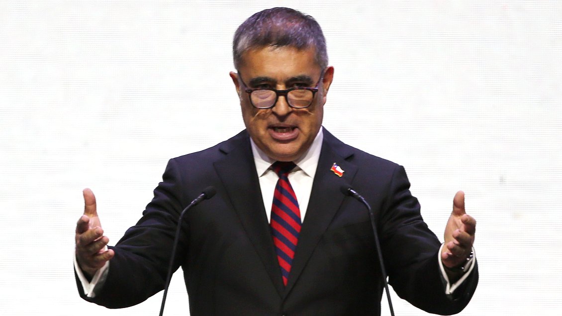 #Cooperativa90 Desbordes reivindicó su rol como presidente de RN durante el estallido social y criticó a la derecha e izquierda extremas: "No son patriotas los que siembran la división o promueven la violencia, no somos cobardes por atrevernos a dialogar" tinyurl.com/ynvr23hh