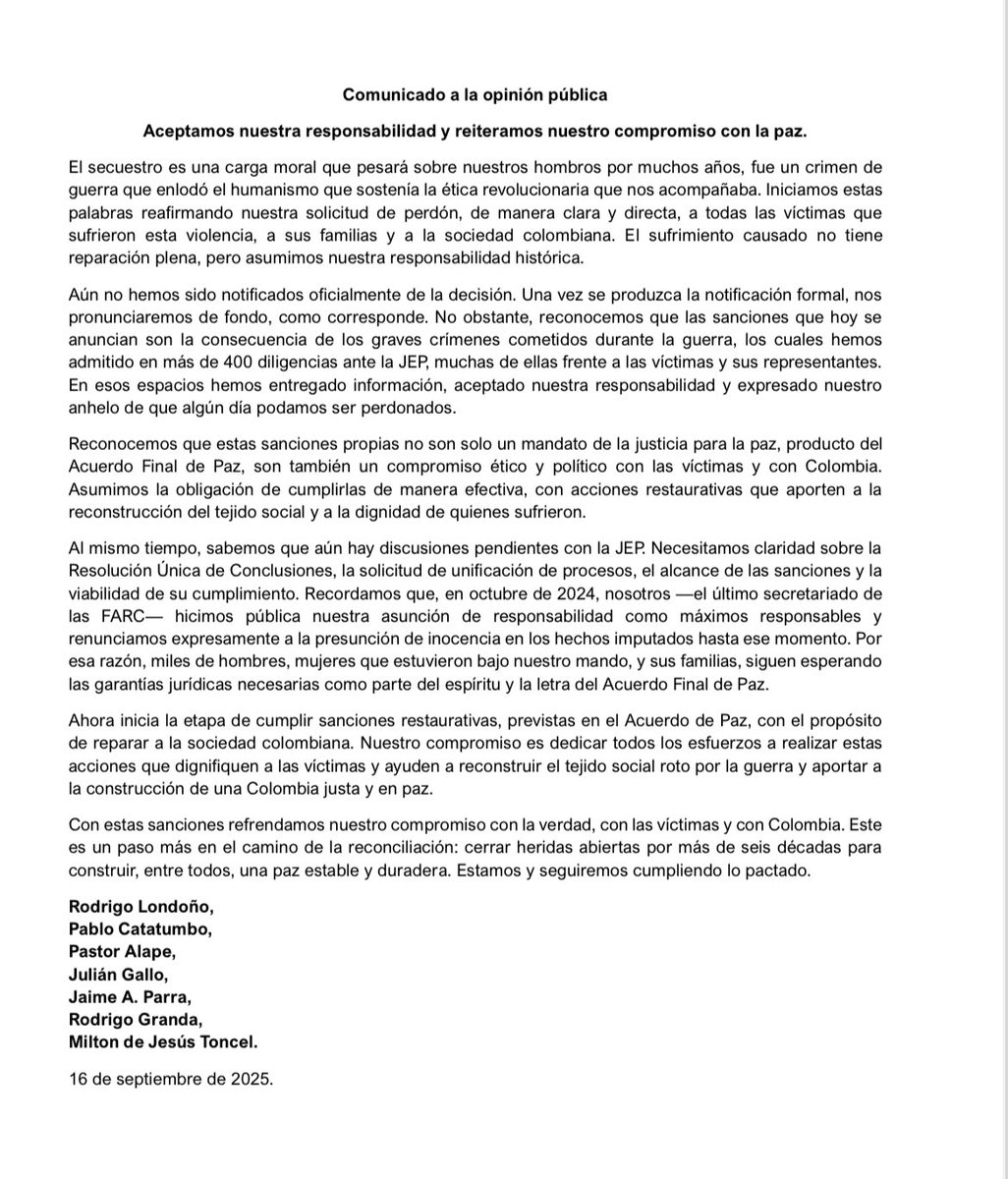 Comunicado q envía el último secretariado de las ex FARC luego de oír las sentencias de <a href="/JEP_Colombia/">Jurisdicción Especial para la Paz</a> . La letra está pequeña, pero léanlo. Hay ahí mucha verdad, reconocimiento, valor, aceptación y arrepentimiento. 7 voces, 7 peldaños q nos acercan a la reconciliación de 🇨🇴.
