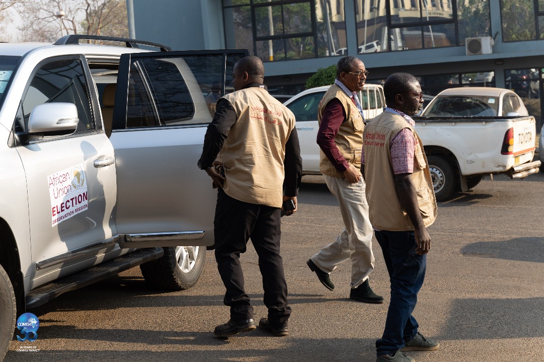 AUC_PAPS's tweet image. In the 2025 Malawi General Elections, polls closed at 4pm CAT with a joint AU-COMESA EOM, led by H.E. Hailemariam Desalegn, having watched the opening and voting processes since 6am.
