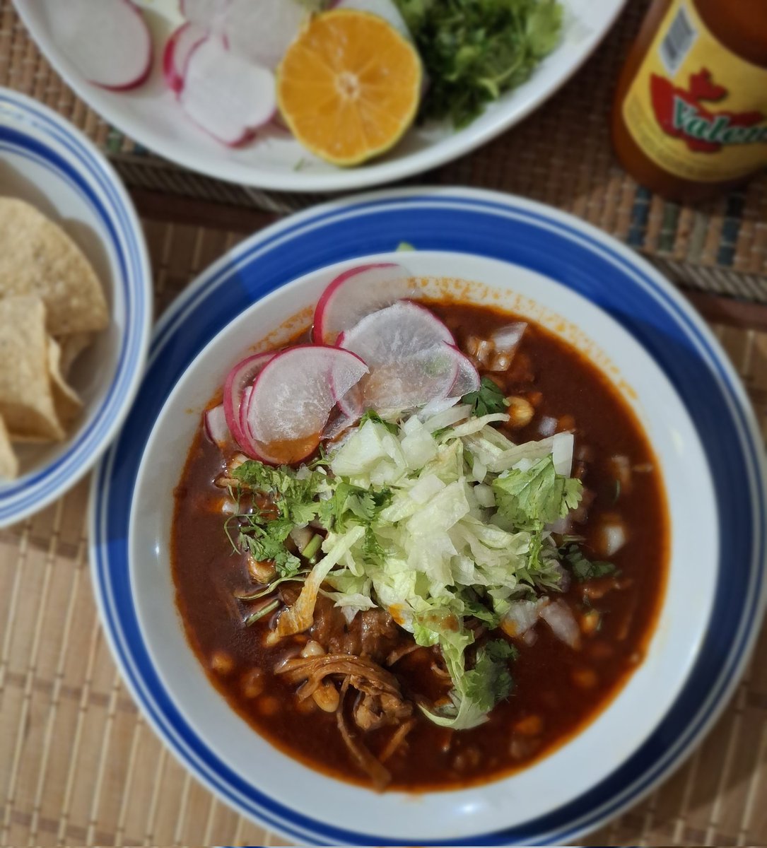 Yo demuestro mi amor con comida, hoy hice un rico Pozole para celebrar al pueblo mexicano tan sufrido