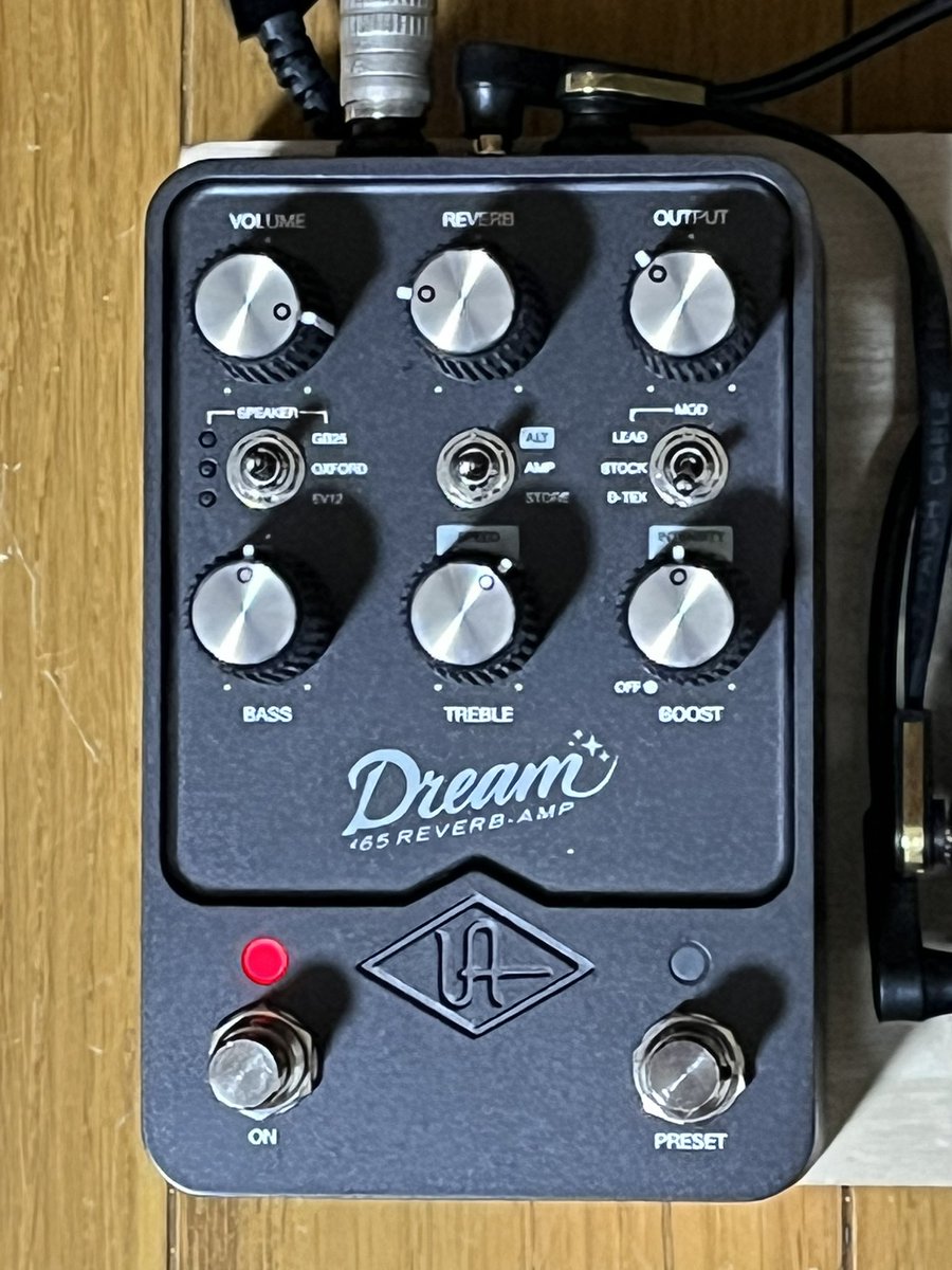takborngt's tweet photo. ジャストサイズにエフェクターボード作り直した。緑チャンネルでバッキングを作っておいて、それをベースにリードチャンネルを作るのが使いやすい。j https://t.co/XkdPjt9cHb