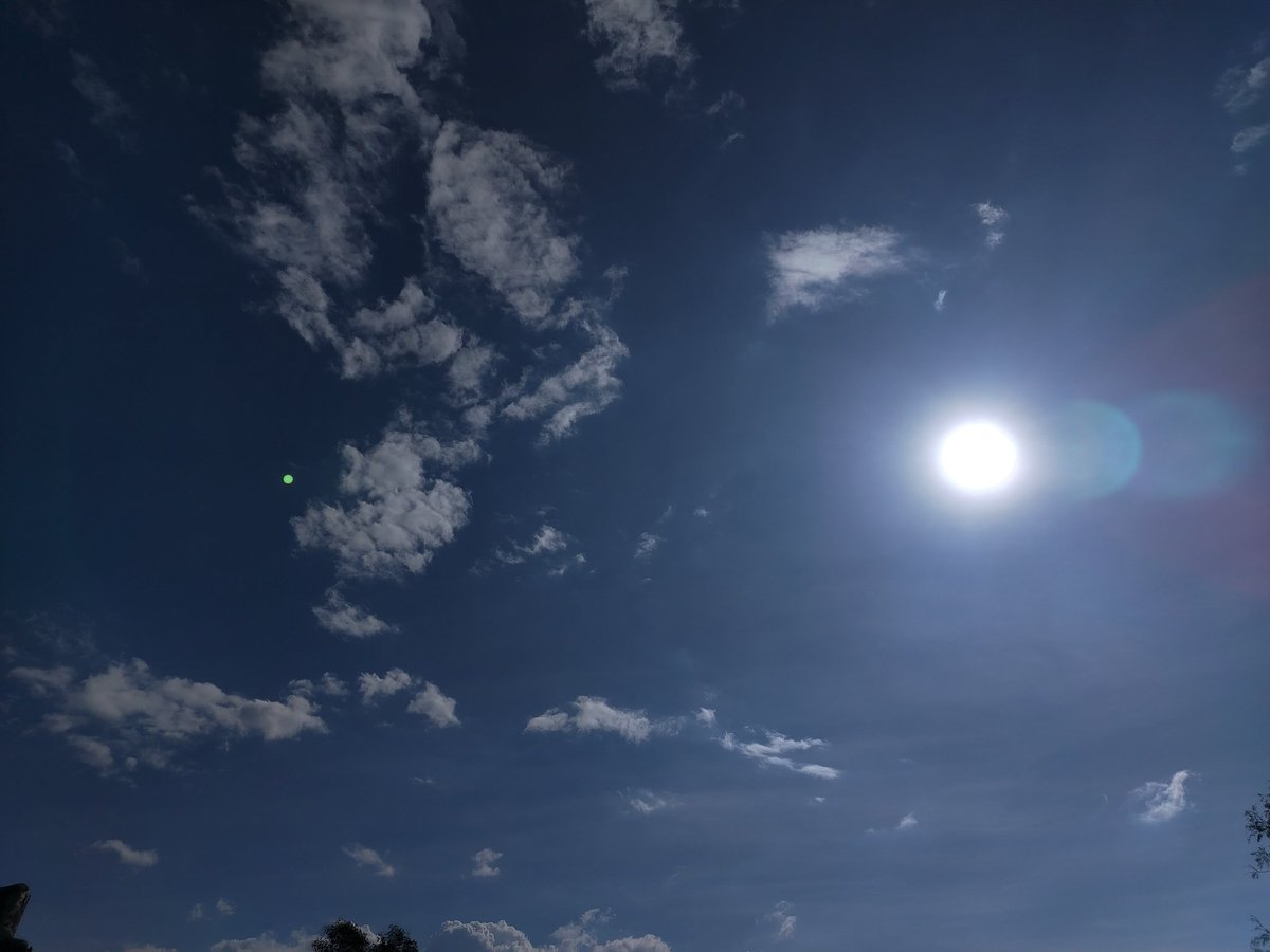 DanielArt33's tweet photo. 16:00hrs Que cielo tan despejado, Cumulus (Cu) humilis también se pueden apreciar algunos Cirrus (Ci)  Tepotzotlán Edo Mex 2 octas https://t.co/mU2lspujQF