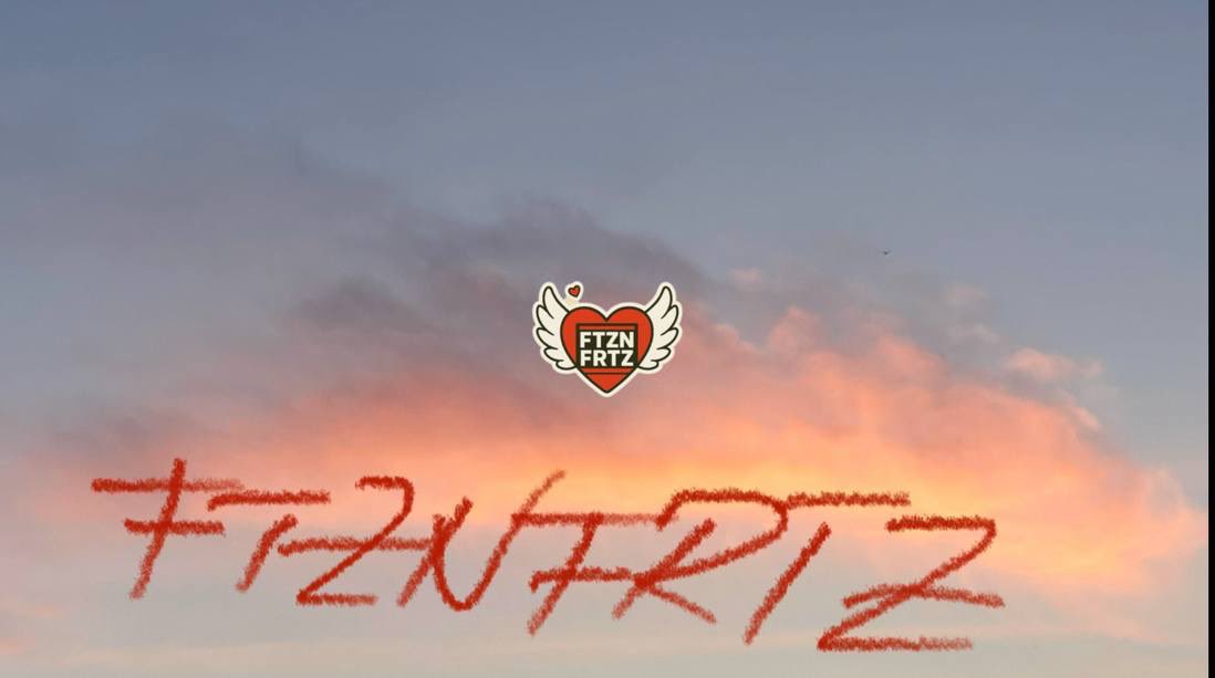 Meine sehr verehrten Damen und Herren, es ist mir eine Ehre und ein Vergnügen, sie zur ersten selbst produzierten #FTZNFRTZ „Kunst“Ausstellung einzuladen.
Viel Spaß beim Anschauen und nicht vergessen: linktr.ee/ftznfrtz.org
Morgen gibt es eine lustige Ausstellung…