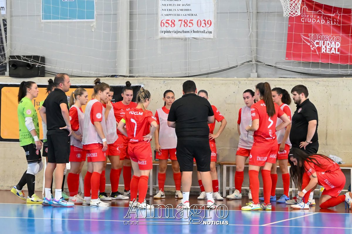 JaimeGarcia92's tweet photo. Se acaba la pretemporada con buenas sensacione pero ahora empieza lo de verdad. 
Vamos a por otra temporada más 💪, semana de inicio de liga, mismos objetivos, ilusiones renovadas y muchas ganas. Autoexigencia y compromiso, sabemos la receta.
@AlmagroFSFclub
#SentimientodeEquipo https://t.co/DihxawBLnT