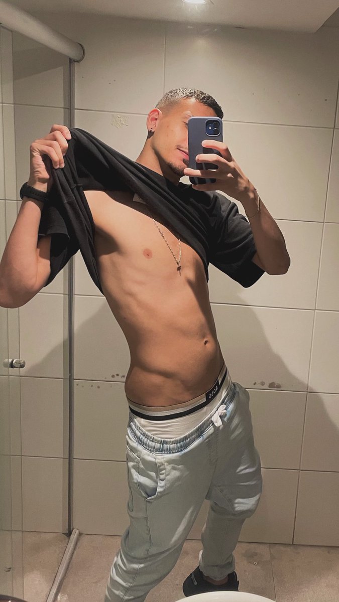 Biel_Diniz_ tweet picture