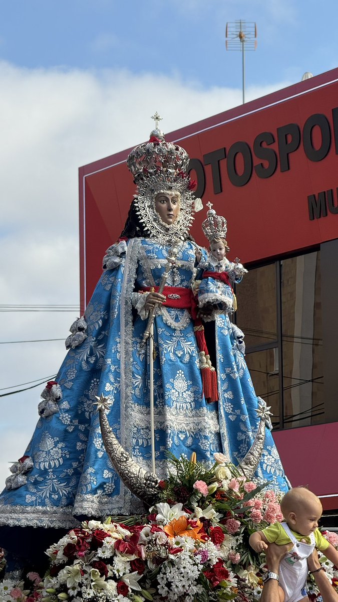 MURCIA2008's tweet photo. Presentes en la Romería, Morenica, guíanos en el ansiado ascenso❤️🤍 https://t.co/vx1Y5PtK3d
