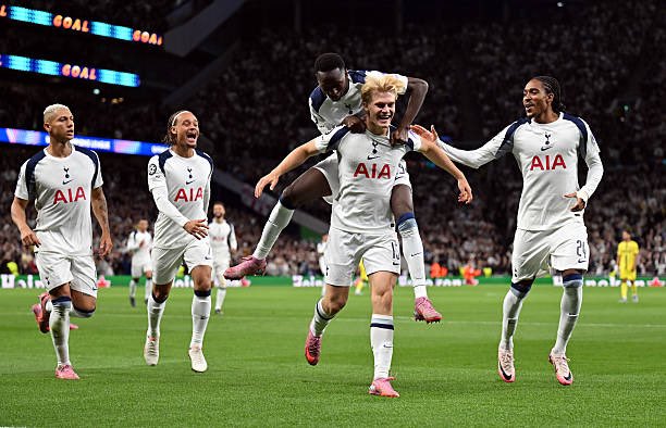 What a way to start up the UCL campaign. Massive 3pts at home #COYS🤍