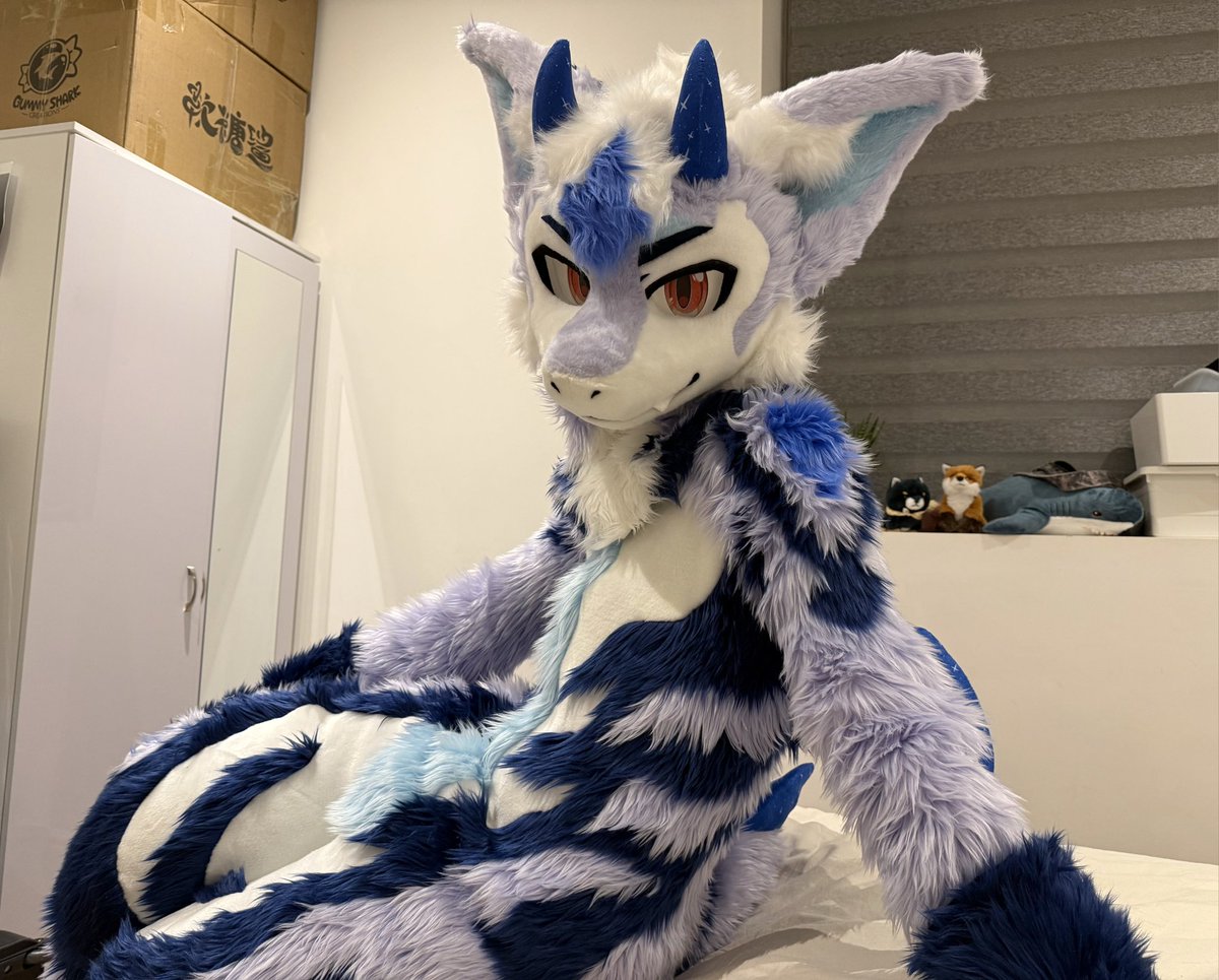 He's here! yippeeee 
🪡 <a href="/kukuGummyShark/">kuku</a>