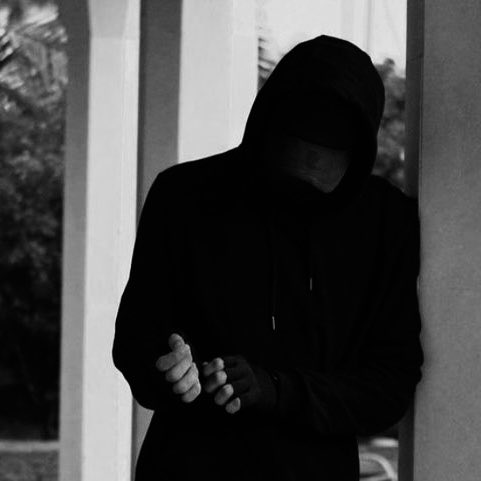 BLOXDBATH's tweet image. ⠀

            When work calls. 
            Good luck hiding from me. 

⠀