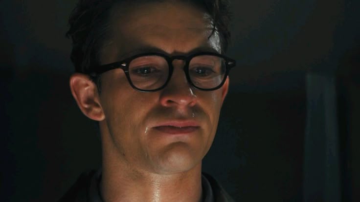 Nvm_idku's tweet image. "When I committed this sin, I felt pure. More pure than I felt in my entire life. So how can I be sorry for it?"

Jonathan bailey as tim Laughlin in fellow travelers was quite literally perfect in every scene. I do not think i have fully processed this show still💔

#AnthonyWeek