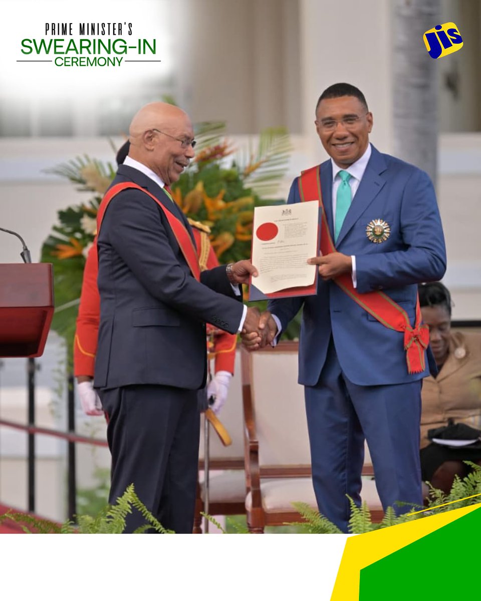 JISNews's tweet photo. Prime Minister, Dr. the Most Hon. Andrew Holness, has received the instrument of appointment from Governor-General, H.E. the Most Hon. Sir Patrick Allen.
#PMSwearingInLive
#JISLive
#JISPhotoHighlight https://t.co/19qmbtL727