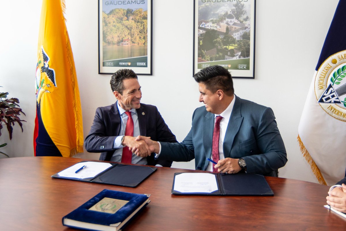 IESSec's tweet photo. ¡La prevención se fortalece con alianzas! 🤝

✍️ Firmamos un convenio con la @UISEK para impulsar acciones conjuntas en seguridad y salud ocupacional

🎓 Capacitación, investigación y formación de talento joven para proteger la vida de los trabajadores https://t.co/VGrYhO5Bux