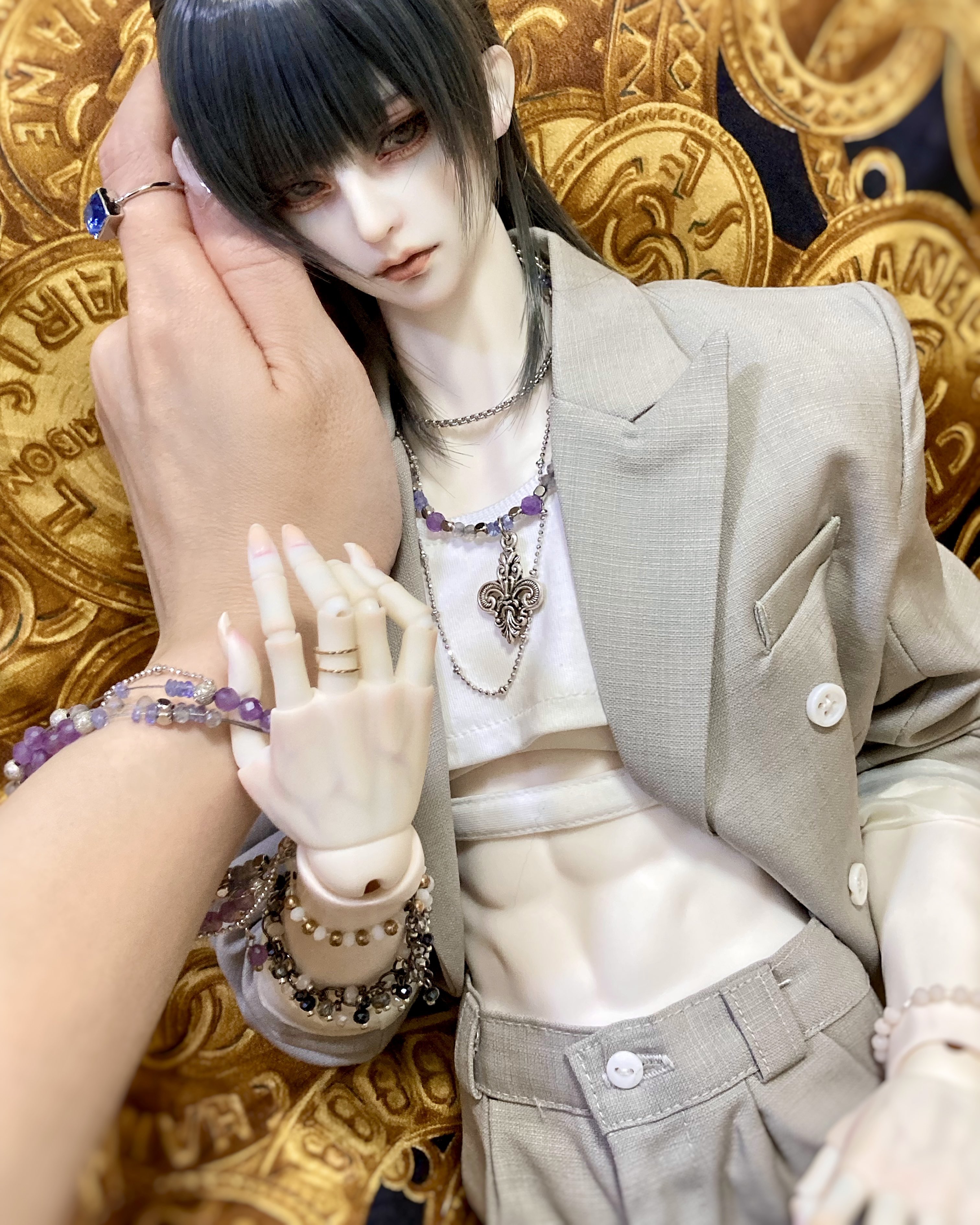 Ru.アクセサリーズーともさま 横顔マリア しずく形（金×青）メダイネックレス・サージカル