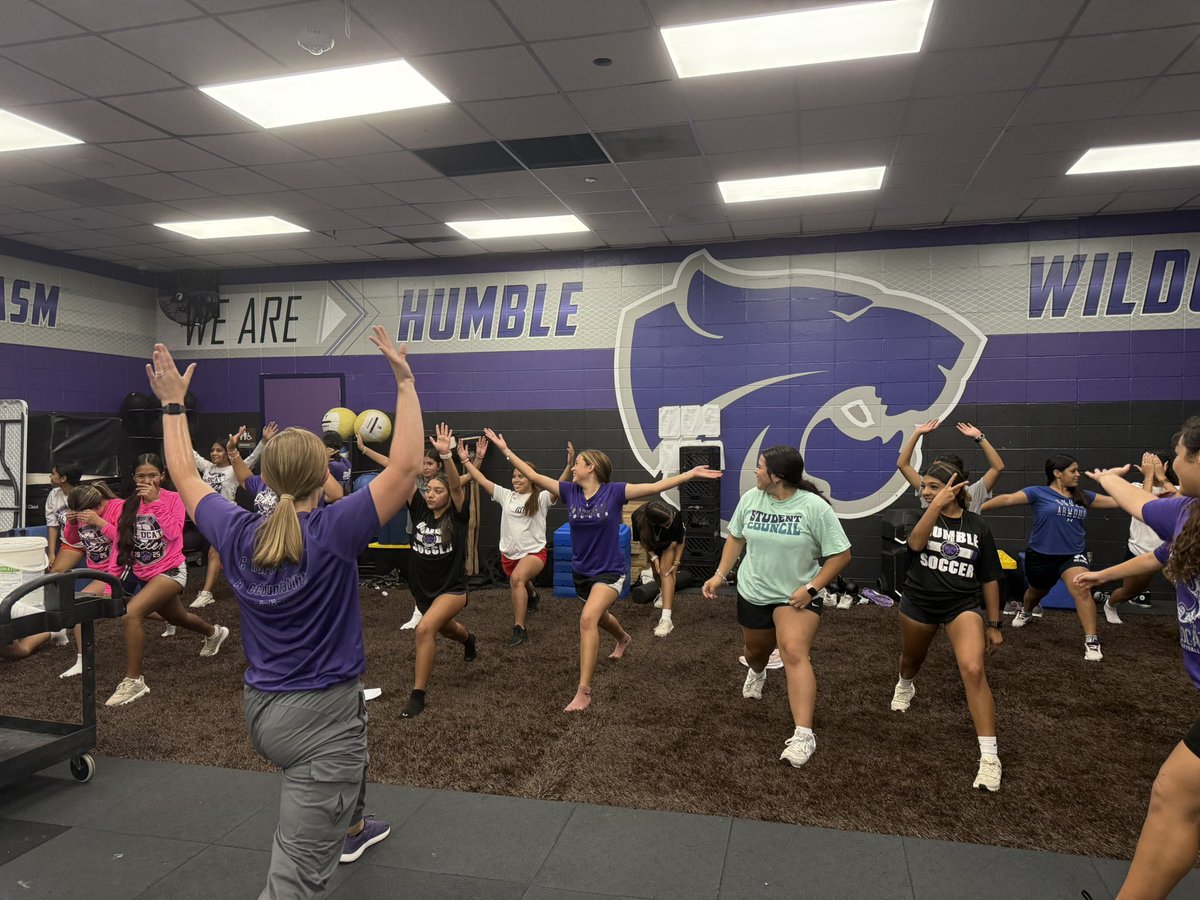 Putting in extra work after school in the preseason 💪🏽 Yoga and extra Weights session 😎 <a href="/Coach_RobMurphy/">Robert Murphy</a>