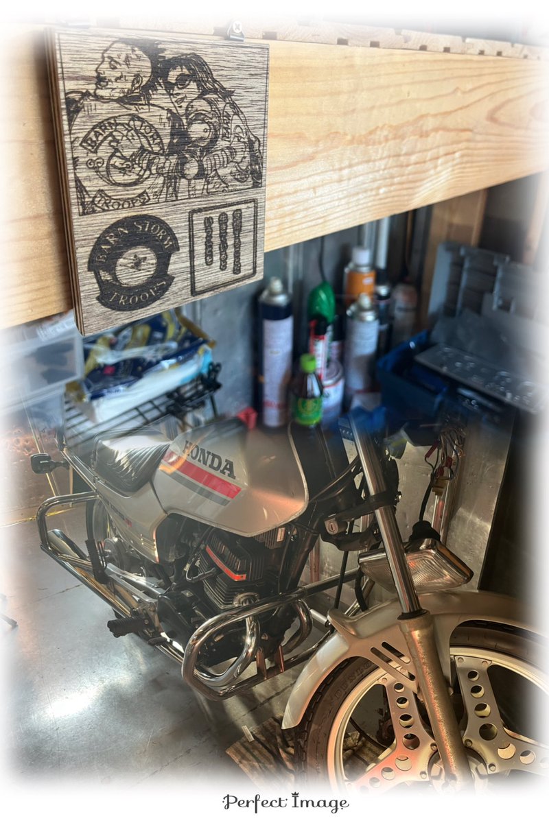 foodkitchencar1's tweet photo. 仕入れ前にエンジン始動😊後は配線回りだけなんだけど時間ない…
#cb125
#キリン
#バイク好き https://t.co/VgltfF3g9g