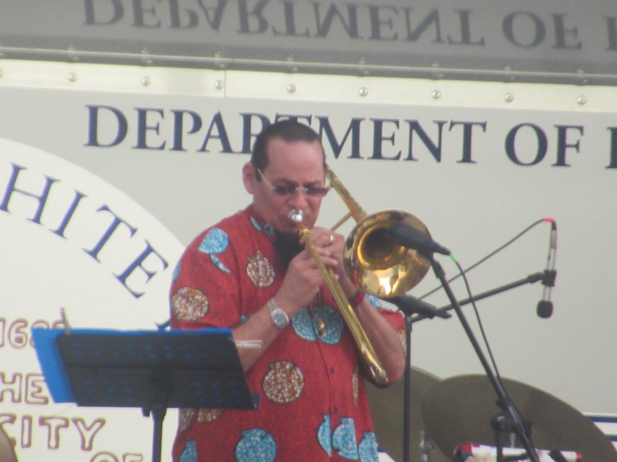 QOTDCT's tweet image. #RecentEvents #OutsideOfCT:
Trombonist [and &apos;seashellist&apos; [2]) Steve Turre and his Sextet at the 14th #JazzFest in #WhitePlains, #NY, 9/14/2025