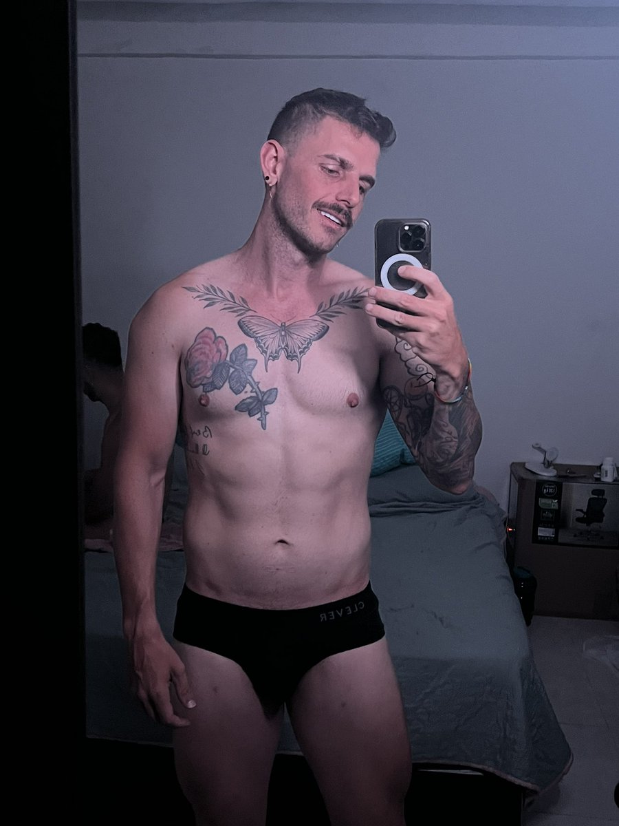 Only Mark tweet media