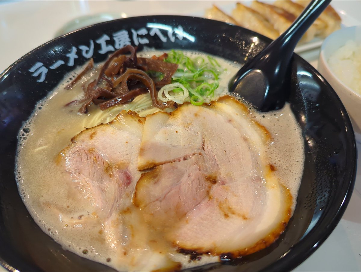 ひとこと、言ってもいいかな？
くたばっちまえ

ラーメン。

皆さんおはようございます。
今日もウェディングベルでも聴きながら生き残りましょうオロロン。