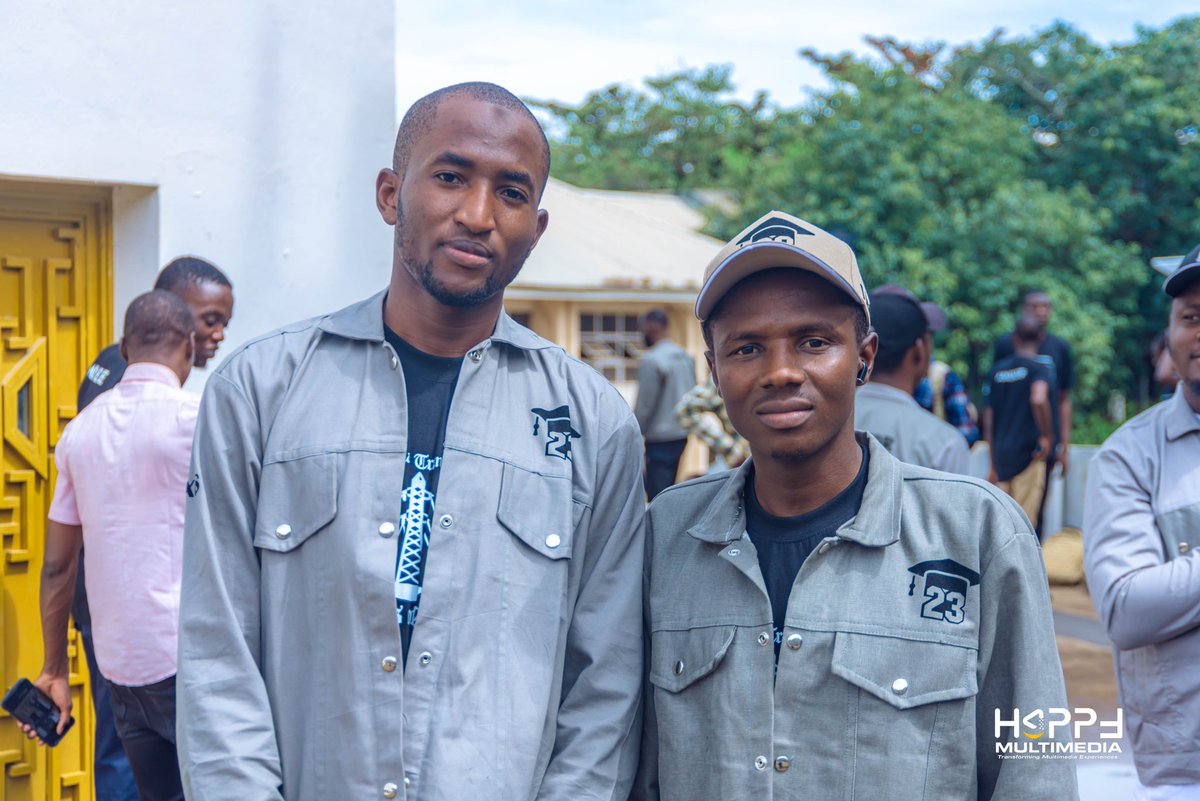 Engr_IUsman's tweet photo. Alhamdulillah! I'm thrilled to have completed my degree program, which began in 2018 as a member of U18 at Ahmadu Bello University, Zaria. Despite the challenges posed by the COVID-19 pandemic and numerous strikes that added two years to our journey. But Alhamdulillah. https://t.co/pcj5Qe3ET1
