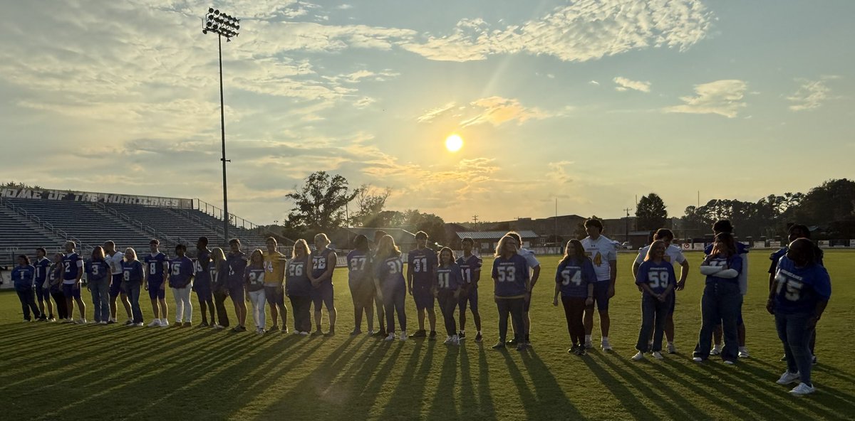 🤩SENIOR MOM &amp; SONS🤩

SO THANKFUL for all of these people‼️

GO CANES🌴🌀🏈💛<a href="/OfficialWrenFB/">Wren Hurricane Football</a> <a href="/OfficialWren/">Wren High School</a> <a href="/CoachPerdomo/">Chris Perdomo</a> <a href="/ZachPritchett/">Zach Pritchett</a> <a href="/Miller_Jordan3/">Jordan Miller</a>