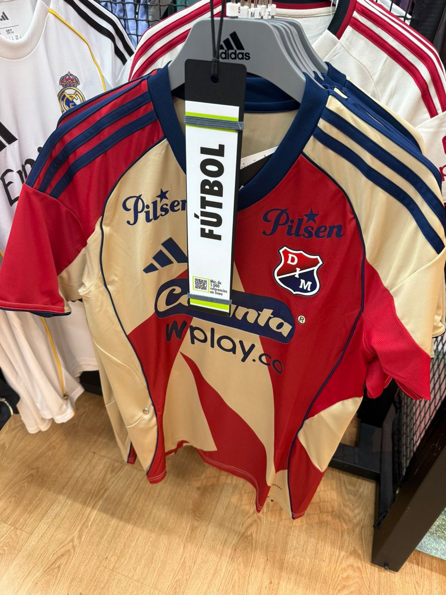 Jujo776's tweet photo. @DIM_Oficial @adidasfootball https://t.co/ahxBVXnTtU