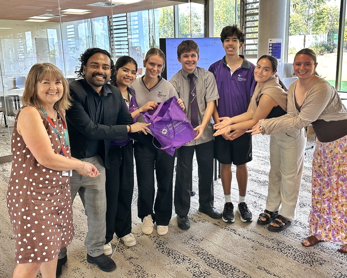 Ludges's tweet image. Brisbane South State Secondary College to start a Journalism Club and run a student led newspaper 📰 Had a fantastic time meeting with the students keen to get this project off the ground.
Thanks also to Kate Parsons &amp;amp; Lauren Dorr from @jacsuq @brisbanesouthsc @UQCom_Arts