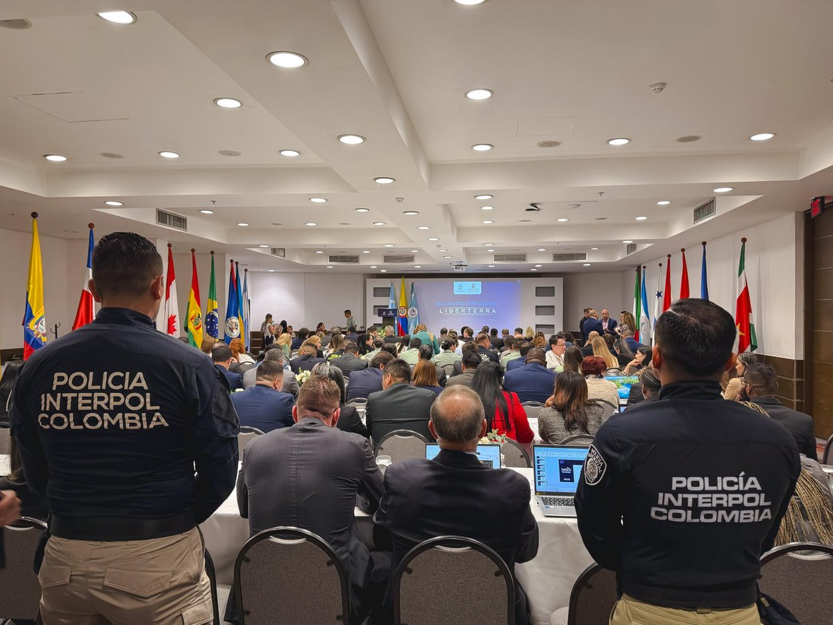 Gracias, alcalde <a href="/FicoGutierrez/">Fico Gutiérrez</a>, por la valiosa invitación al #EncuentroLiberterraII Combatir la trata de personas y la explotación sexual de niños, niñas y adolescentes es fundamental en la construcción de un futuro más seguro para Medellín