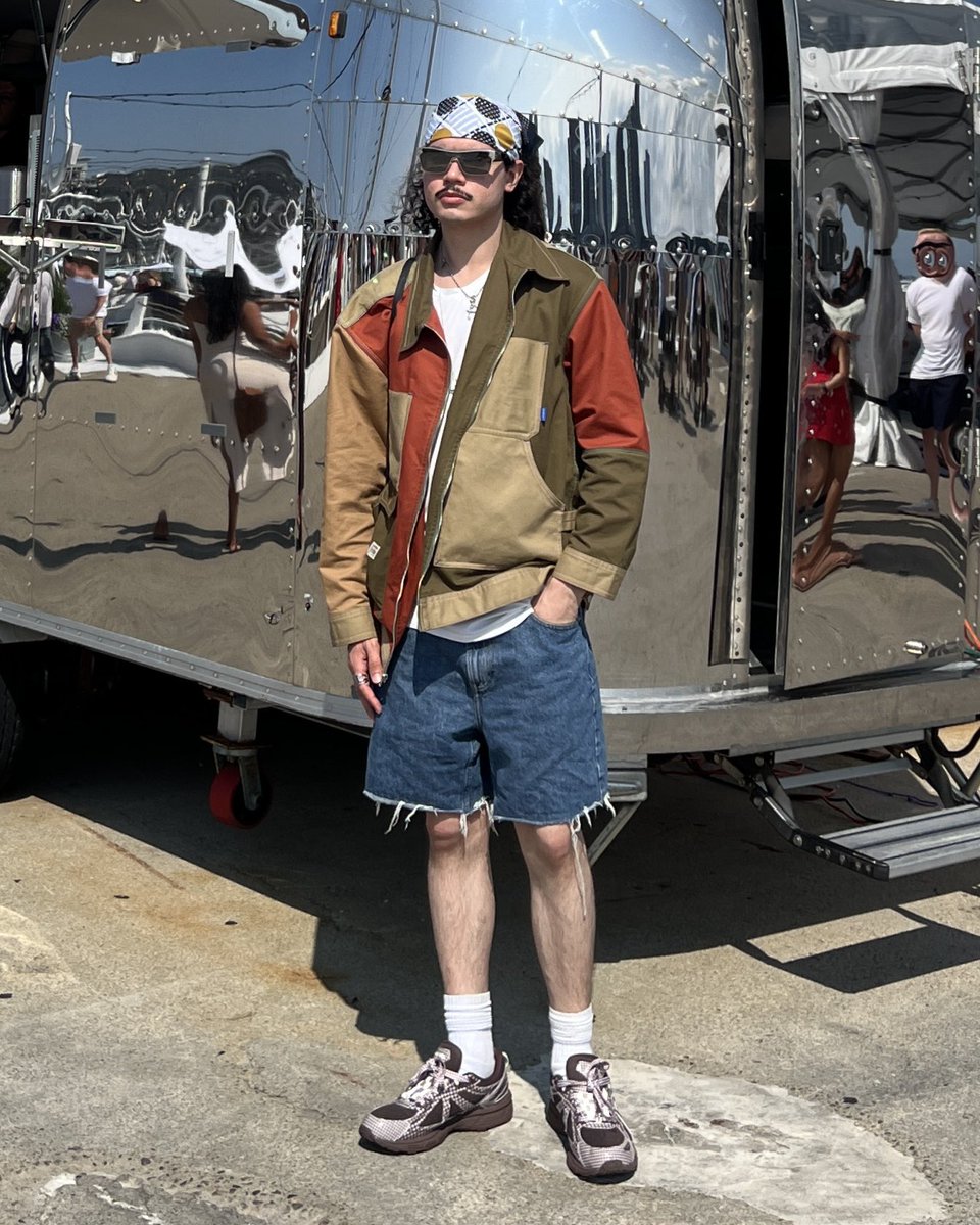 peter_devito's tweet image. For this shoot, I styled her in my clothes. I know she wore it better so I’m not even going to ask.