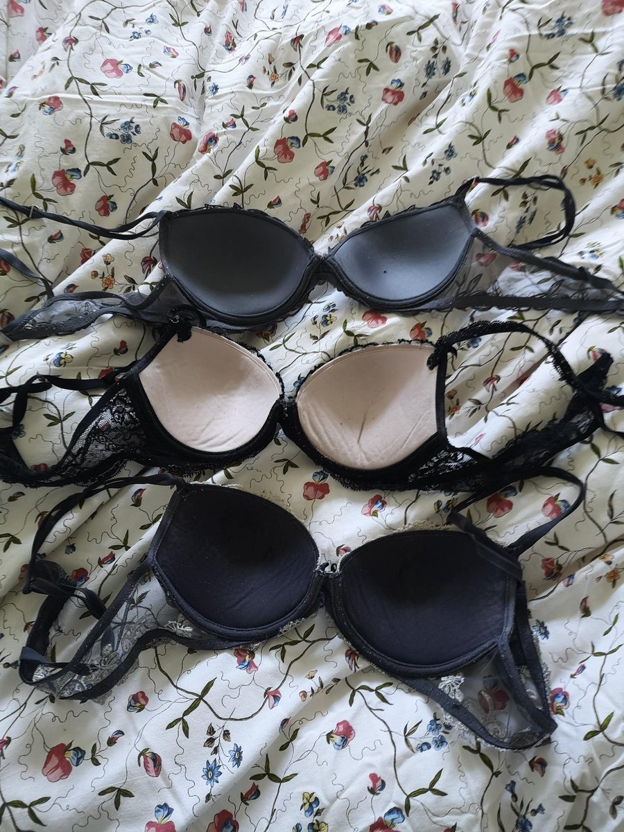 Girl sexy bra 18k tweet media