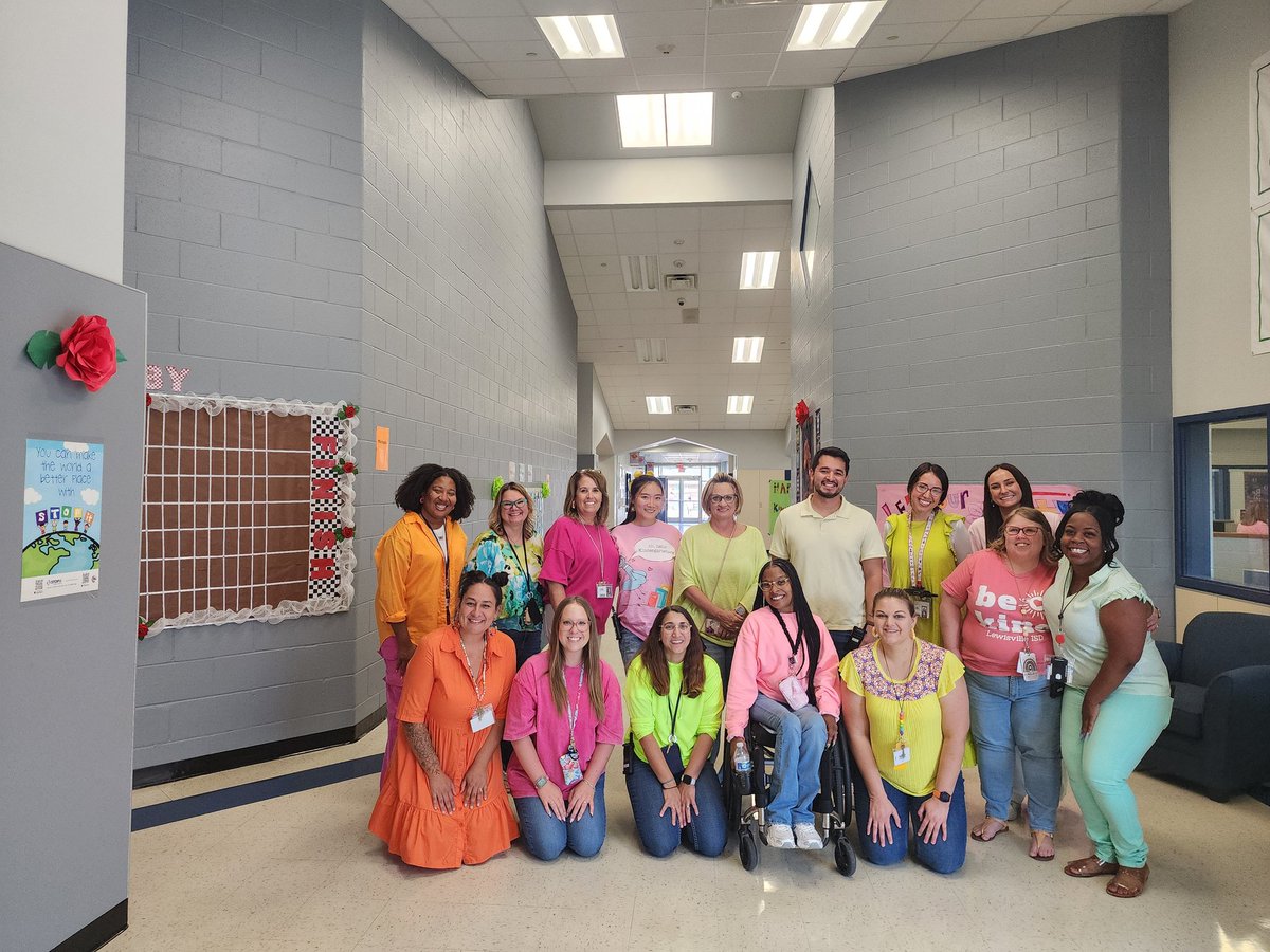 JMooretx's tweet image. We let our smiles shine bright for Kindness Week- along with our sparkles and bright colors! #LISDBEKIND #MorningsidePride