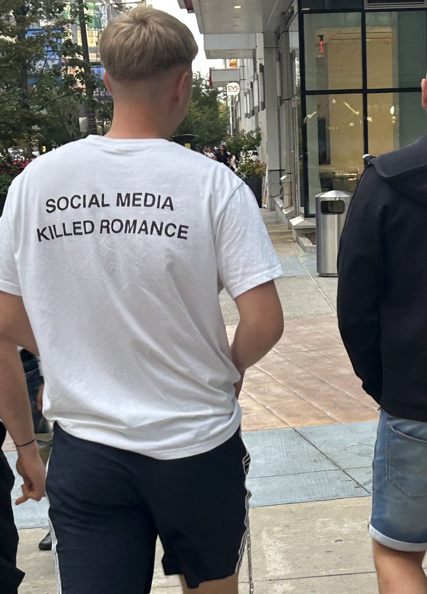 Victoria tweet media