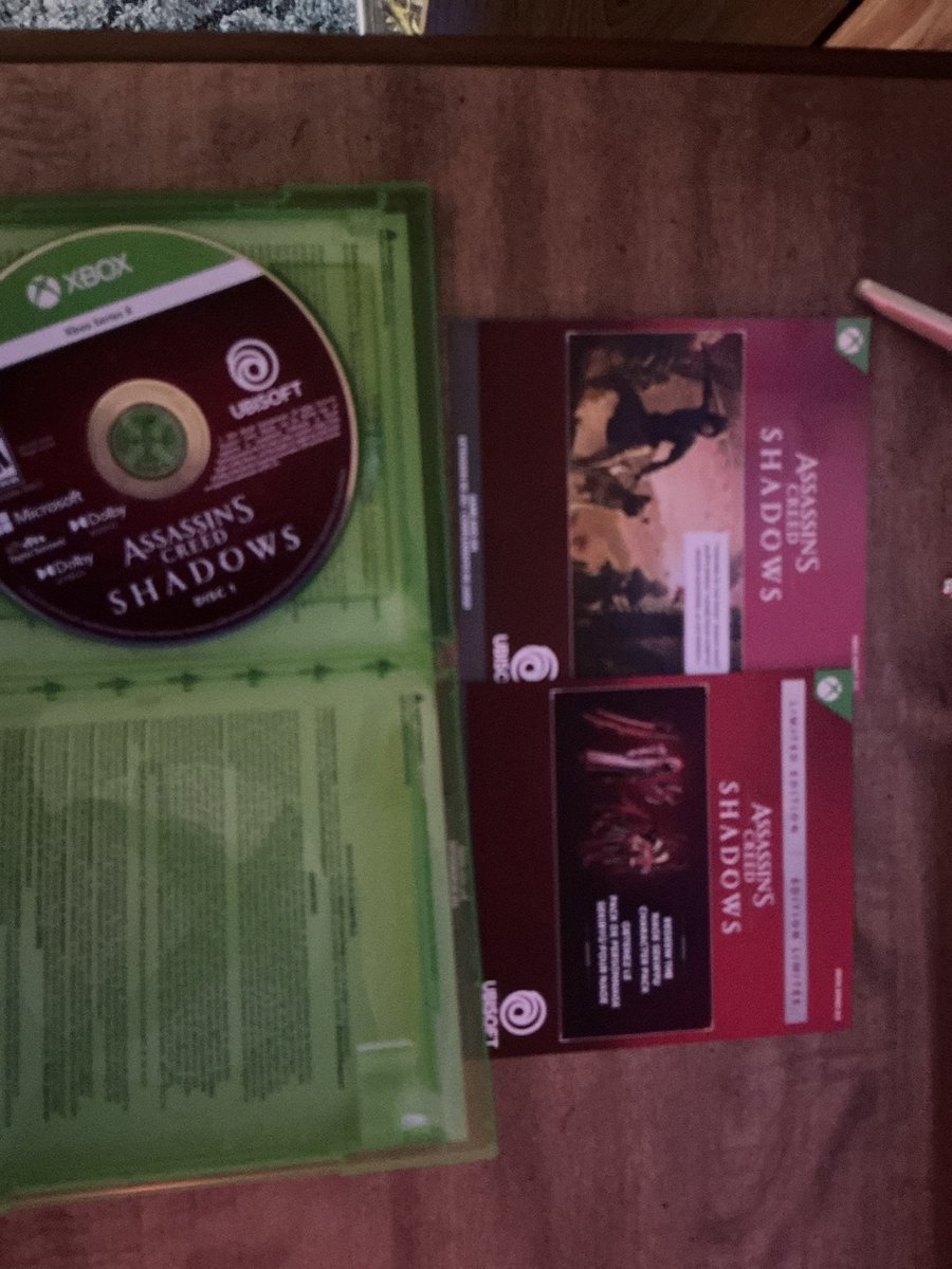 0rangeGaming's tweet image. People gaslit me into thinking I got scammed caused this is what I received when I pre-ordered the game and yet I go to install and bam there it is, @Ubisoft people made me doubt it but will be plying after I replay the game on new game plus