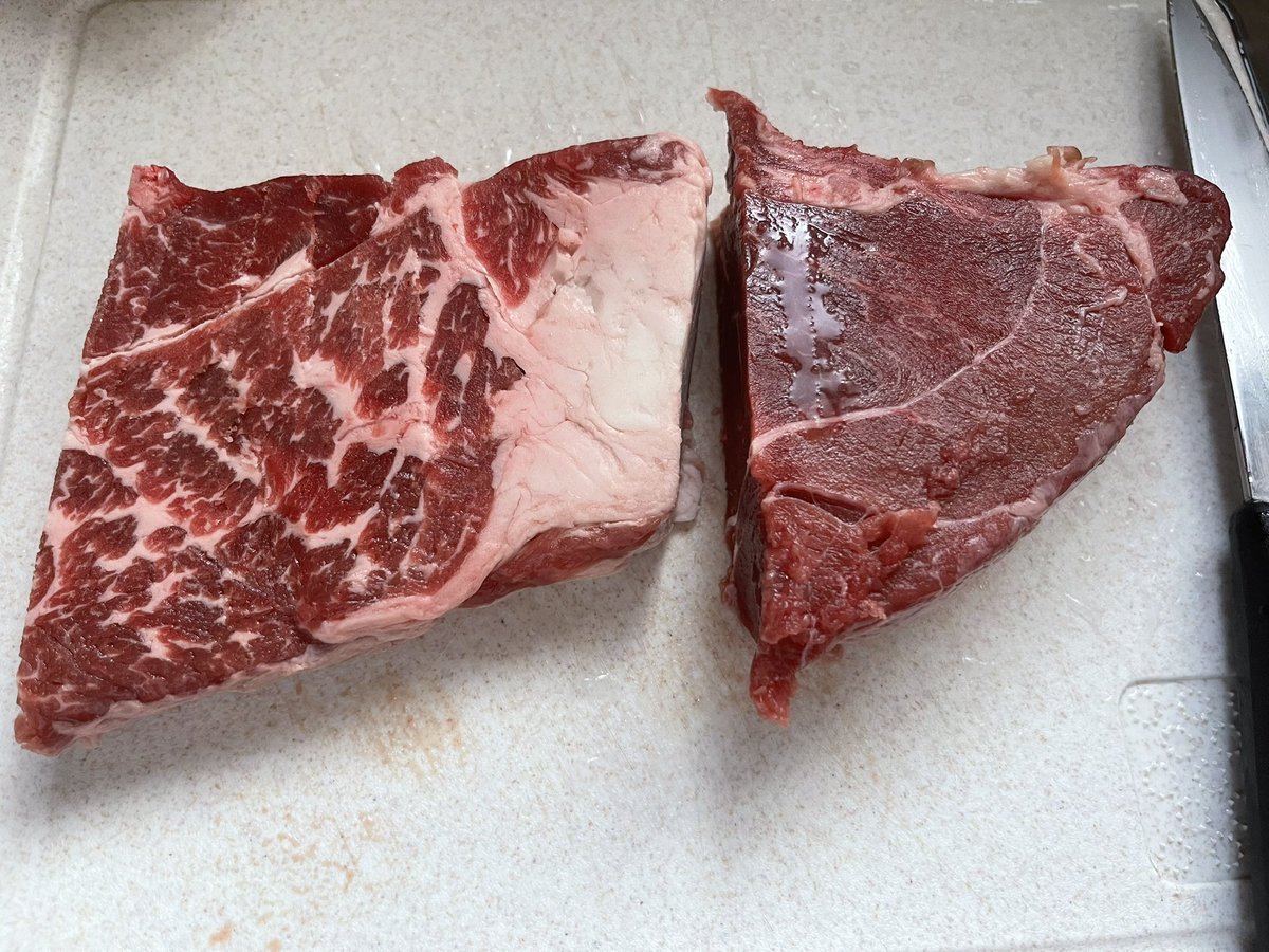 左が穀物食った牛
右が草しか食ってない牛