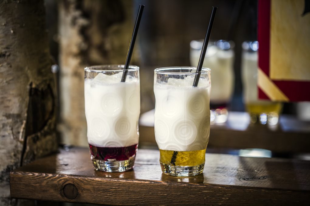 おはようございます☔️

スープカレーと一緒にGARAKU自家製ラッシーいかがですか✨

🥛プレーン / 🥭マンゴー / 🍐洋梨 / 🫐ブルーベリー / 🍋柚子(果肉入り)

イチオシは【柚子ラッシー】🍋💛
果肉入りでほろ苦さ×甘みが絶妙🤤

#スープカレーGARAKU #自家製ラッシー #柚子ラッシー