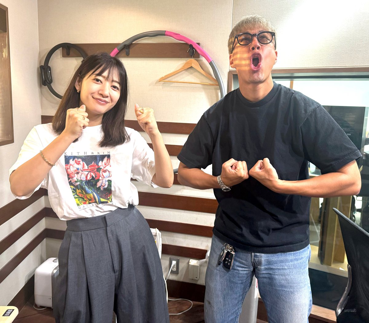 ONEMORNING_1's tweet image. 【#ファミリーマート presents
あなたはどっち派？モーニングバトル】

今日の対決は…
#ユージ さんが、焼き芋🍠
#吉田明世 さんが、干し芋😋

皆さんはどちらが
「食べたい！」と感じましたか❓

投票はこちらからお願いします🗳️
👉audee.jp/vote/show/2204

▼ #radiko で聴く📻…