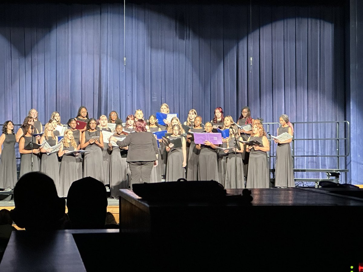 Kelly Tate tweet media