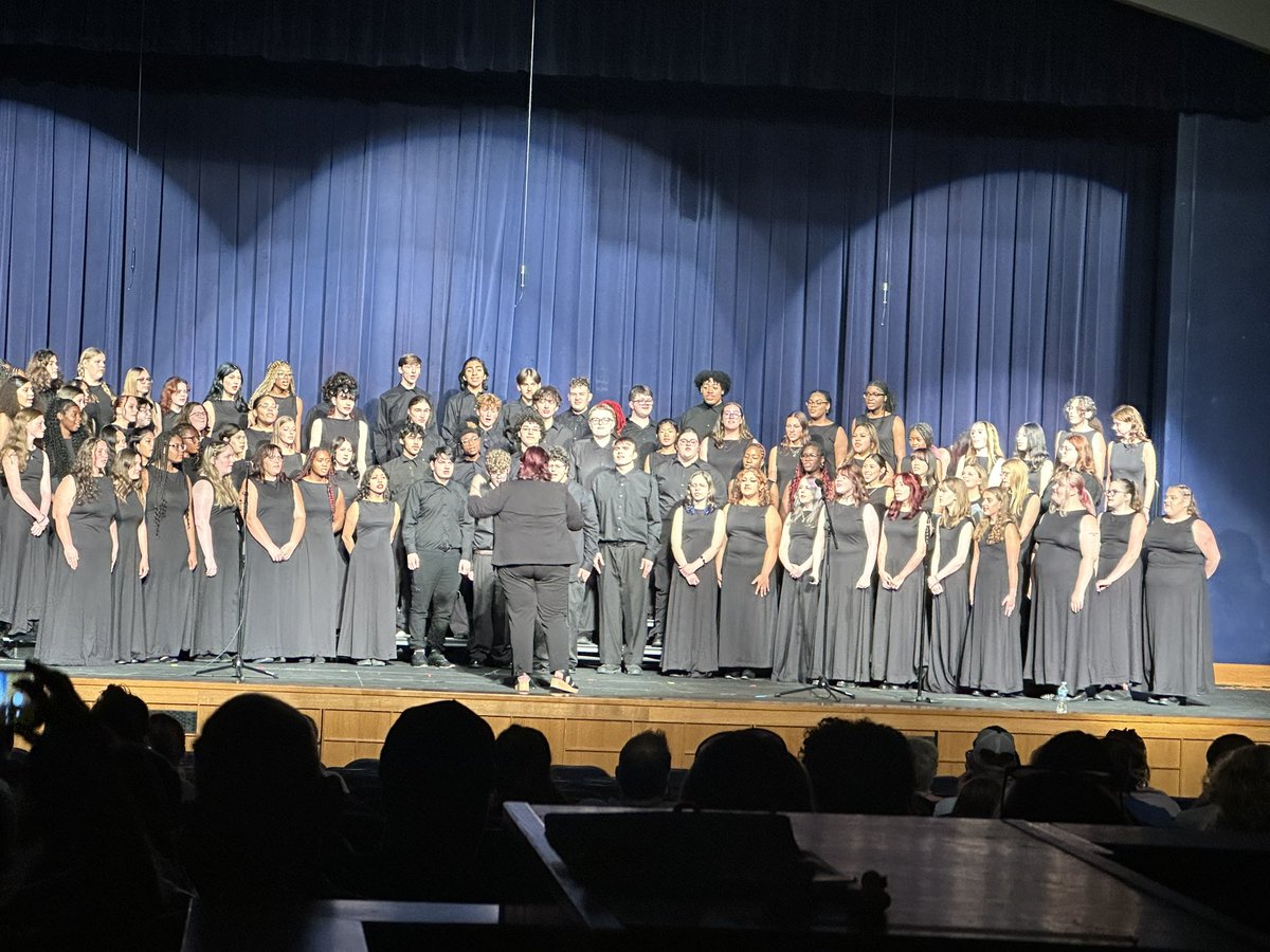 Kelly Tate tweet media