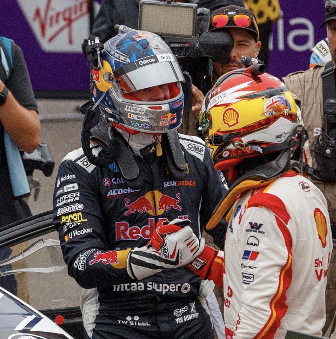 thirstythrees's tweet image. Hey Scotty Mac, you wanna drive Cup in Phoenix with your old mate so bad 😗🩵
