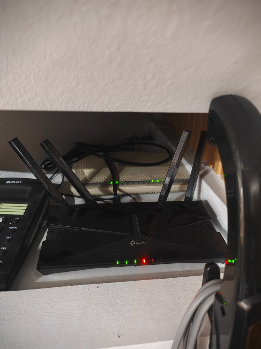 IvanFernan27's tweet photo. @iamMVP  @PLDT_Cares Ano na pldt kung kelan mag start ng work from home saka kayo totopakin. https://t.co/jpzGWl4ukD