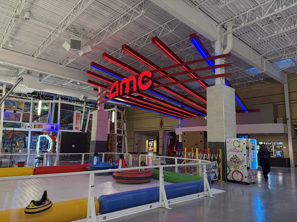 pkfc_usa's tweet photo. Charlotte, NC #FireStorm begins ๐ฅ
#TheyCallHimOG standee installed at AMC Concord Mills 24. Get your phones out and take a picture with Gambheera. ๐คณ #BeTheOG #OGNight https://t.co/QCjUdYwTEa