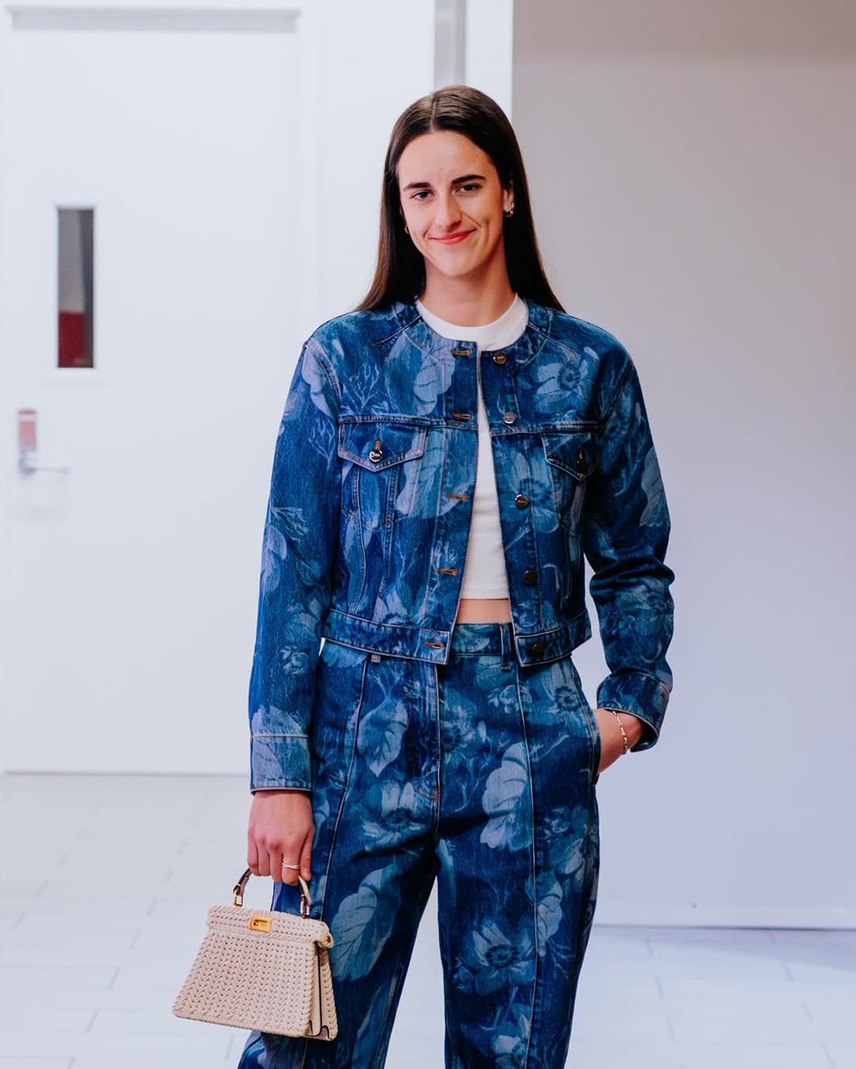caitlinclarksty's tweet image. Caitlin Clark wearing Fendi and Nike 🩵🩵 Styled by AZSN Studio and photographed by @brilewerke