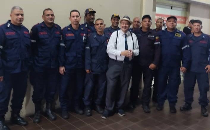 16/09/2025
Personal Permanente, Voluntario, Brigada Infantil y Juvenil del Cuerpo de Bomberos de la Universidad de Carabobo felicita al Profesor José Ángel Ferreira <a href="/ferreirajoseang/">Profesor Ferreira</a>, con motivo de su cumpleaños

<a href="/bomberuc/">Bomberos de la Universidad de Carabobo</a> 
Disciplina, Estudio, Abnegación